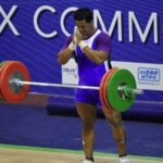 perfectly-timed-weightlifter