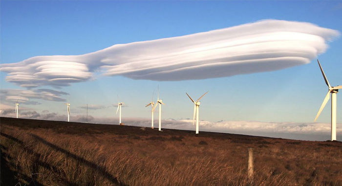 lenticular-clouds